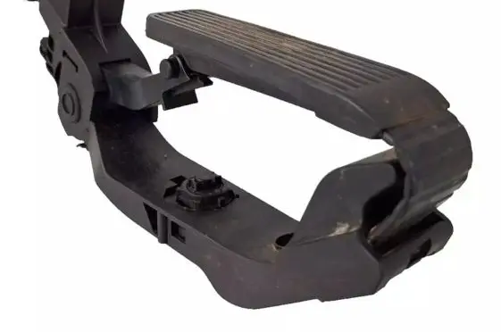 Mercedes-Benz E W211 Accelerator throttle pedal A2113000604