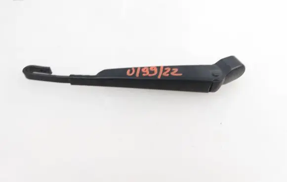 Ford C-MAX I Rear wiper blade arm 3M51R17526AB
