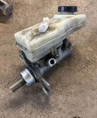 Renault Megane II Master brake cylinder 32067111D