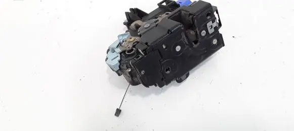 Volkswagen Caddy Front door lock