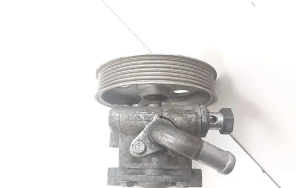 Audi A4 S4 B6 8E 8H Power steering pump 8E0145153H