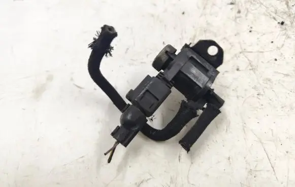 Skoda Octavia Mk1 (1U) Turbo solenoid valve 1J0906283C