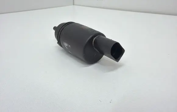 BMW 5 E60 E61 Windscreen/windshield washer pump 8377612 235576