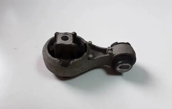 Nissan Qashqai Engine mount bracket 11350JD000