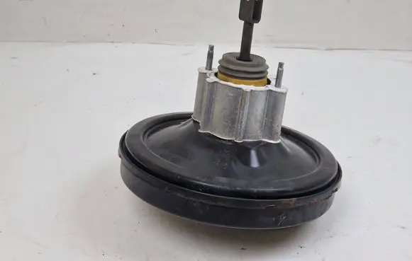 Mini Cooper Countryman R60 Brake booster 32482815