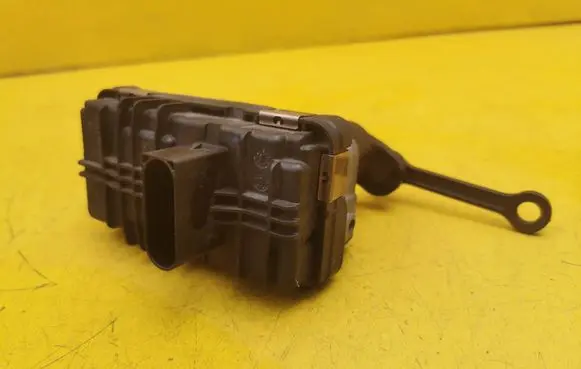 Land Rover Discovery 4 - LR4 Turbine electric control actuator 6NW010430