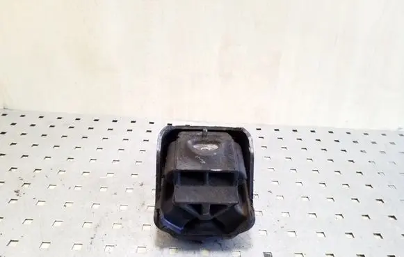 Volkswagen Crafter Engine mount bracket A906241 A90624113