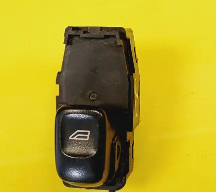 Volvo S60 Electric window control switch 8685288