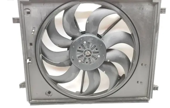 Radiator cooling fan shroud