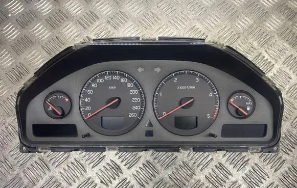 Volvo V70 Speedometer (instrument cluster) 8602474 69294630T 8637996