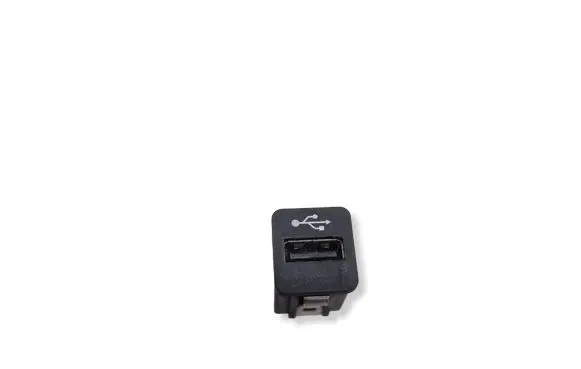 BMW X6 E71 USB socket connector 9237656 84109237656