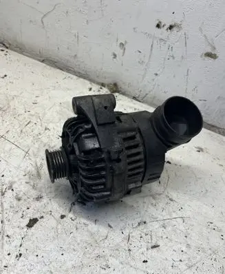 BMW 5 E39 Generator/alternator 61E15