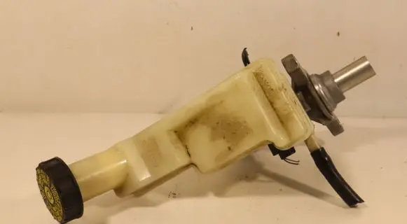 Nissan Micra K14 Master brake cylinder 11U2XQ