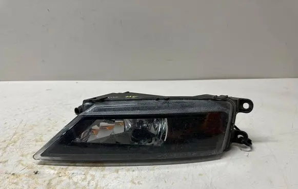 Volkswagen Tiguan Front fog light 10472060000 5NL941700 500000000143231