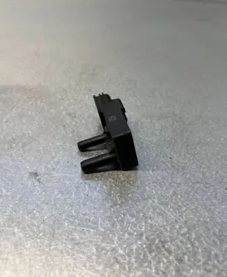 Volvo S70 V70 V70 XC Air pressure sensor 038906051