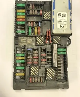 BMW 5 G30 G31 Fuse module 6114683709101 61356992957 5589211001