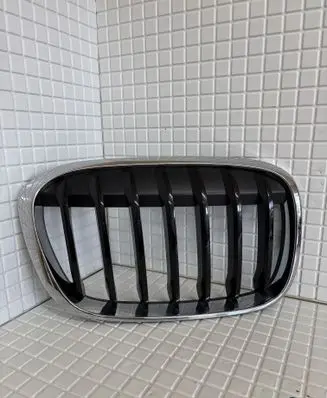 BMW X1 F48 F49 Front bumper upper radiator grill 7354824 7383366