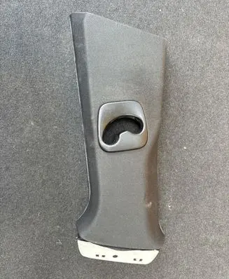 BMW X4 F26 (B) pillar trim (bottom) 7337605