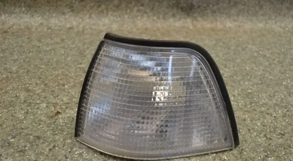 BMW 3 E36 Front indicator light 05081101L