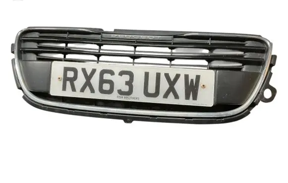 Peugeot 508 Front bumper upper radiator grill 9686571877