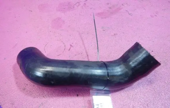 Nissan Primera Intercooler hose/pipe
