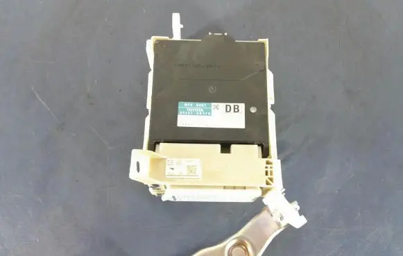 Toyota Yaris Other control units/modules 89221-0D470