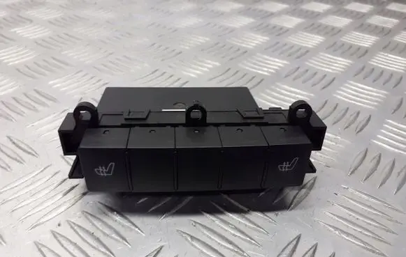 Mercedes-Benz A W169 Seat heating switch 1698208510