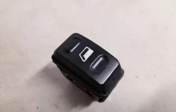 Citroen Xsara Electric window control switch 22681