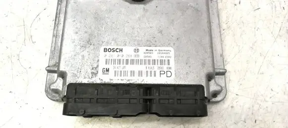 Opel Zafira A Engine control unit/module 0281010268 24417169 28SA4805