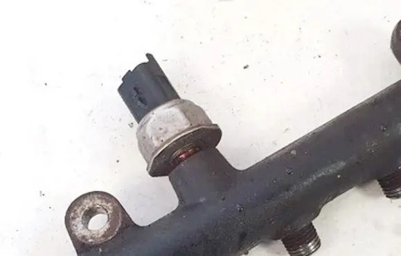 Fuel pressure sensor