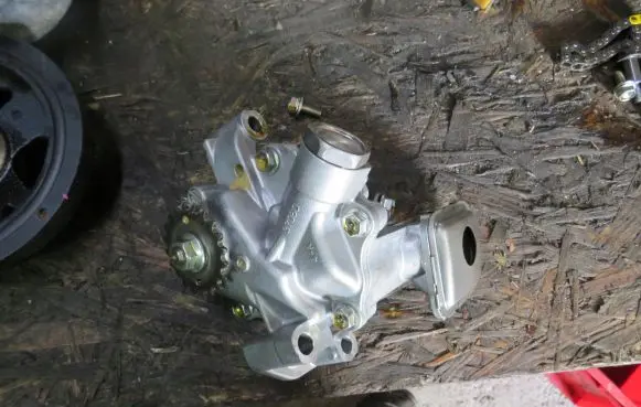 Toyota C-HR I Oil pump 