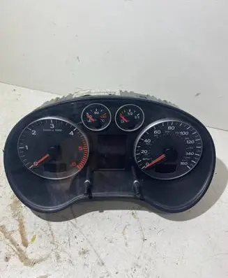 Audi A3 S3 8P Speedometer (instrument cluster) 8P0920981B