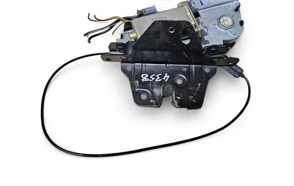 BMW X5 E53 Tailgate/trunk/boot lock/catch/latch 7111008 F00P0K0222