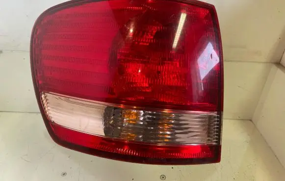 Toyota Avensis Verso Rear/tail lights