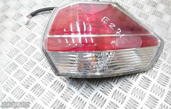 Nissan X-Trail T32 Rear/tail lights 22017939