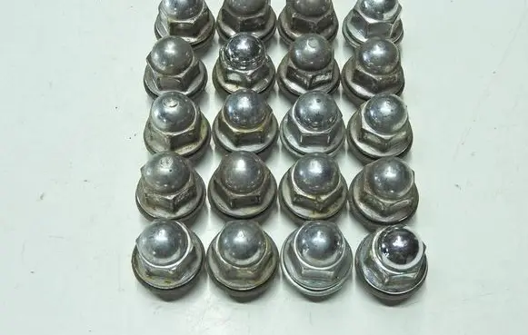 Mitsubishi ASX Wheel nut cap/cover 