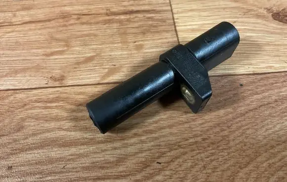 Smart ForTwo I Crankshaft position sensor A0031539528 04W17