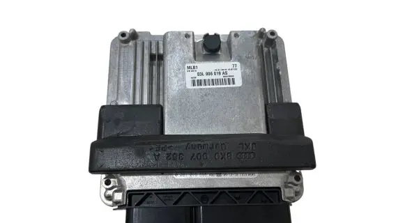 Audi Q5 SQ5 Engine control unit/module 03L906019AS 03315590