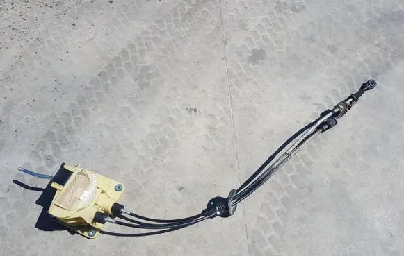 Ford Focus C-MAX Gear selector/shifter in gearbox 
