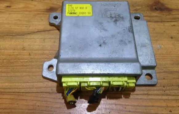 Mazda 626 Airbag control unit/module c17657k30b 3j27b