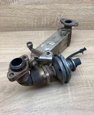 BMW 1 E81 E87 EGR valve cooler 7805189 N3659004