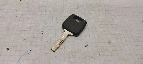 Volvo S40, V40 Ignition key/card FKV951