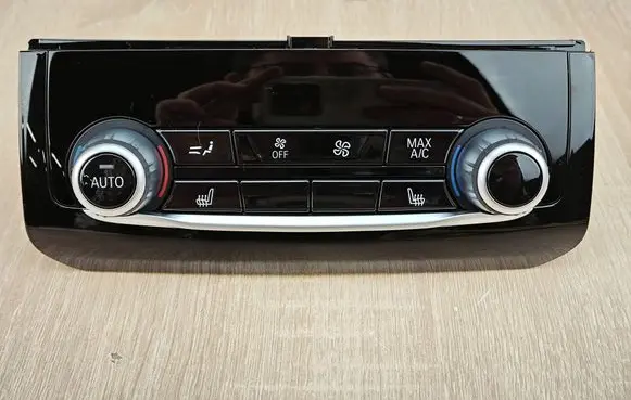 BMW 5 G30 G31 G38 Climate control unit 6999431