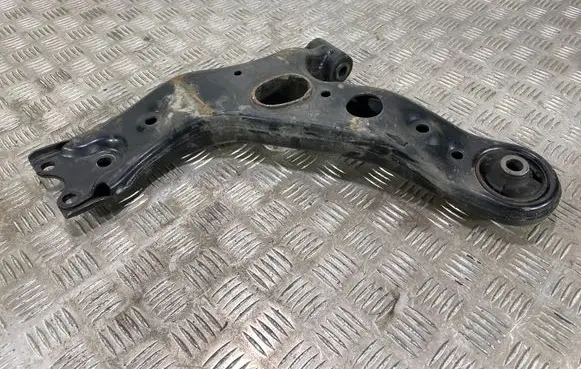 Toyota RAV 4 (XA40) Front lower control arm/wishbone
