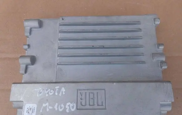 Toyota RAV 4 (XA40) Sound amplifier 8628042060