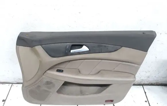 Mercedes-Benz CLS C218 X218 Front door card panel trim A2187200270
