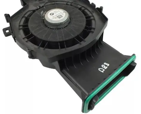 BMW X4 G02 Subwoofer speaker 6811918