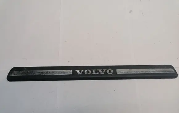 Volvo V70 Front sill trim cover 8659960