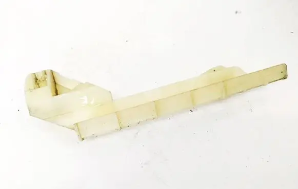 Seat Leon (5F) Front door glass trim molding 