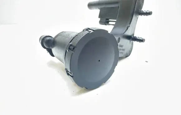 Peugeot 607 Breather/breather pipe/hose 4R8Q6A785AE C8W0A PA66GF35